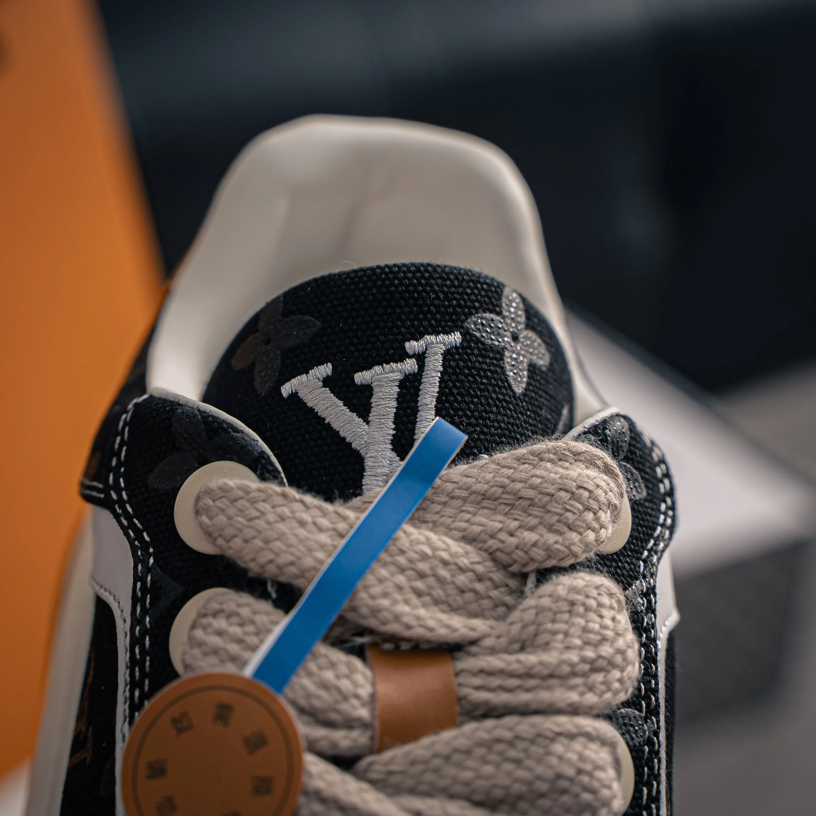 # LV LOUIS VUITTON Tilted Low Sneakers Series Low-Top Retro Versatile Skate Shoes 2026 Skate Shoes Shoes